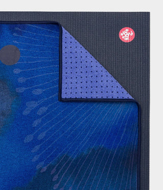 Manduka Yogitoes® Yoga Mat Towel