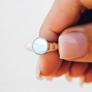 Pura Vida Mother Of Pearl Wave Ring